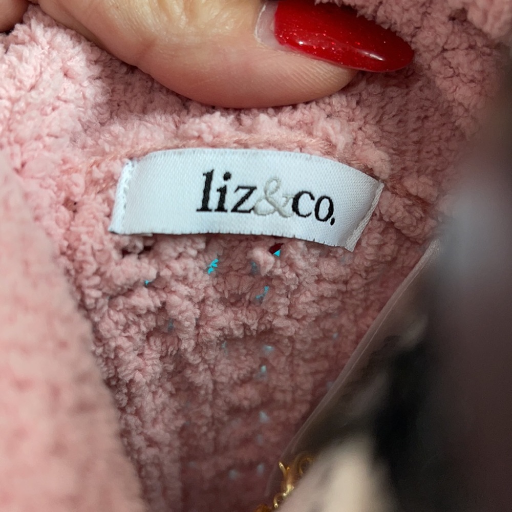 Super Soft & Fuzzy Sweater by “LIZ & Co” - Picture 11 of 13